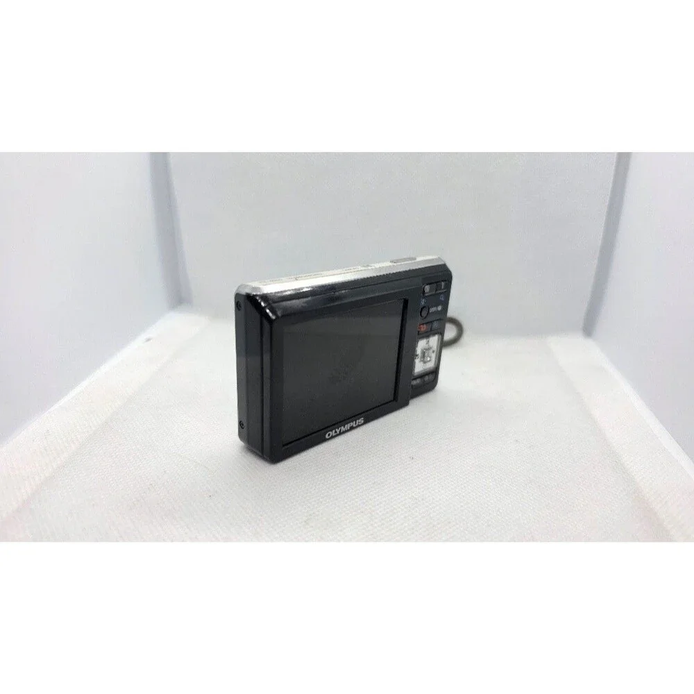 Olympus FE-4000 12MP Digital Camera White Compact (For Parts/Damaged)
